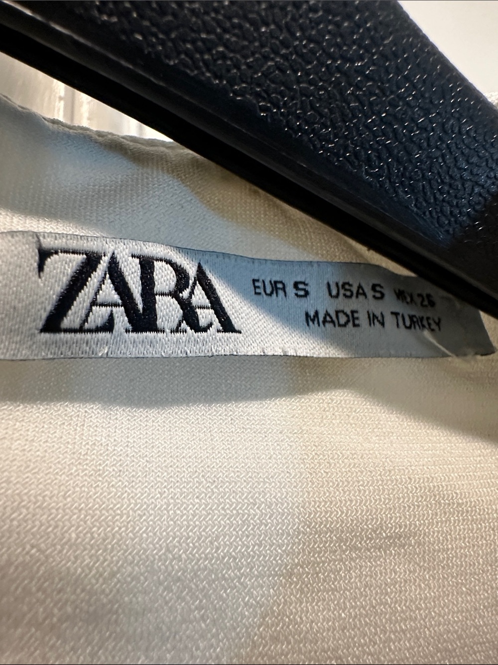 Zara White Sleeveless Cropped Tank Top - Picture 3 of 3